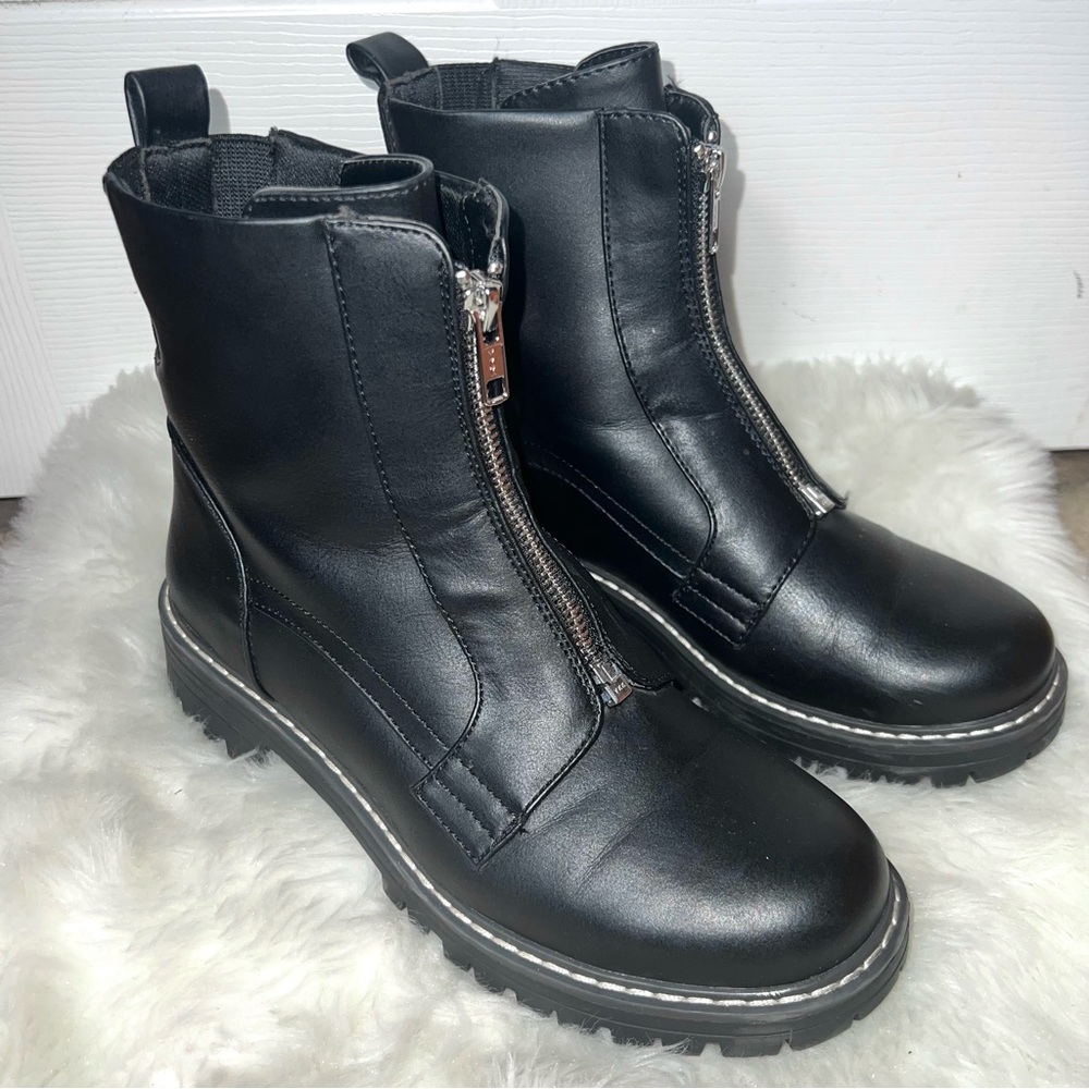 Ankle Boots Combat Lug Boots Faux Leather Black w/Zipper Detail Women’s 7